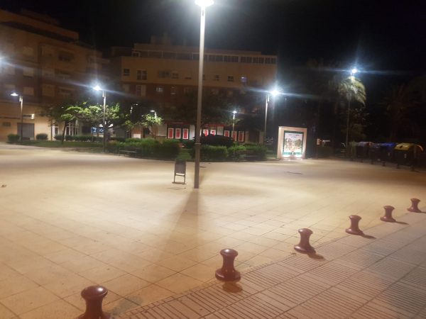Alzira canvia les llums de la plaça Corbeil Essones per LED per millorar l'eficiència