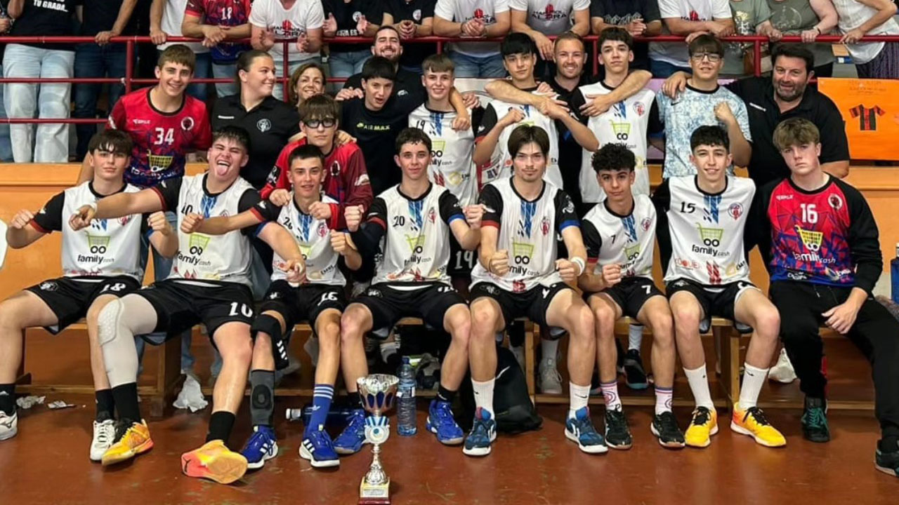 Infantil i Cadet del Club d’Handbol Alzira, campions de Copa