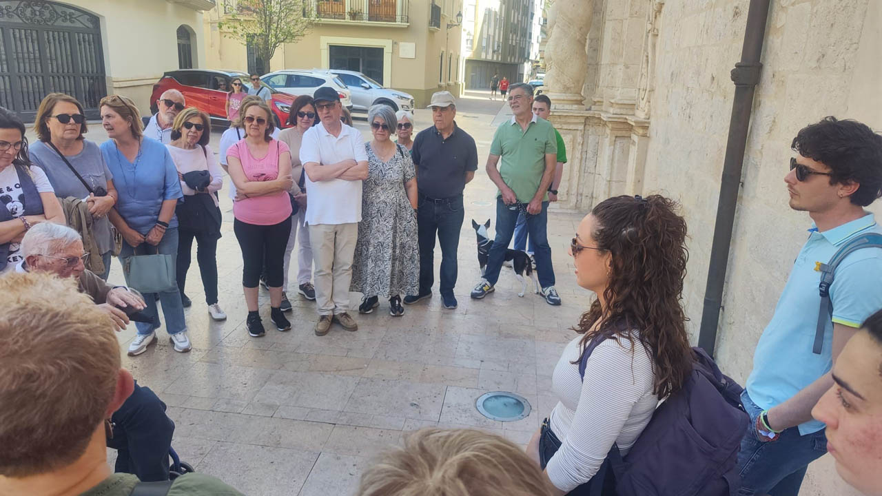 La ruta “Caminant amb Jaume I” reunix vora 100 persones en les tres passejades realitzades a Alzira la setmana passada
