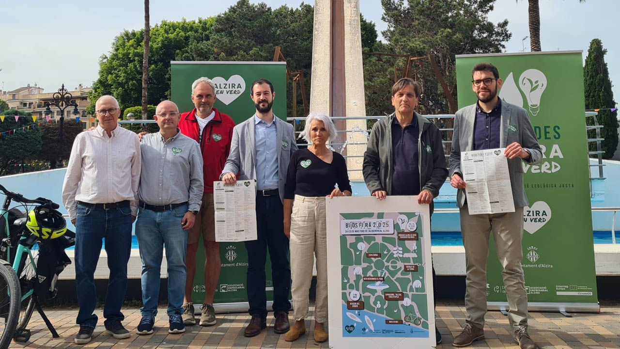 La segona edició d’Alzira en Verd arranca amb una ruta en bici per a conscienciar sobre les inundacions a la ciutat