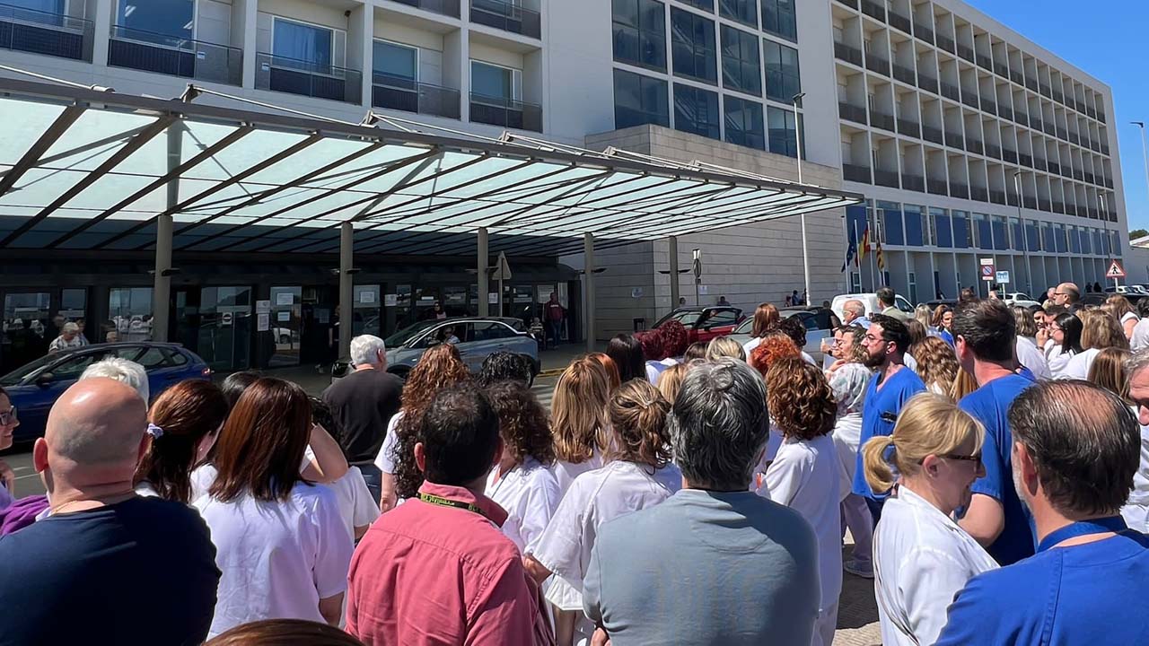 El Comité d’Empresa del Departament de Salut de la Ribera convoca al personal subrogat a una vaga els dies 12 i 13 juny