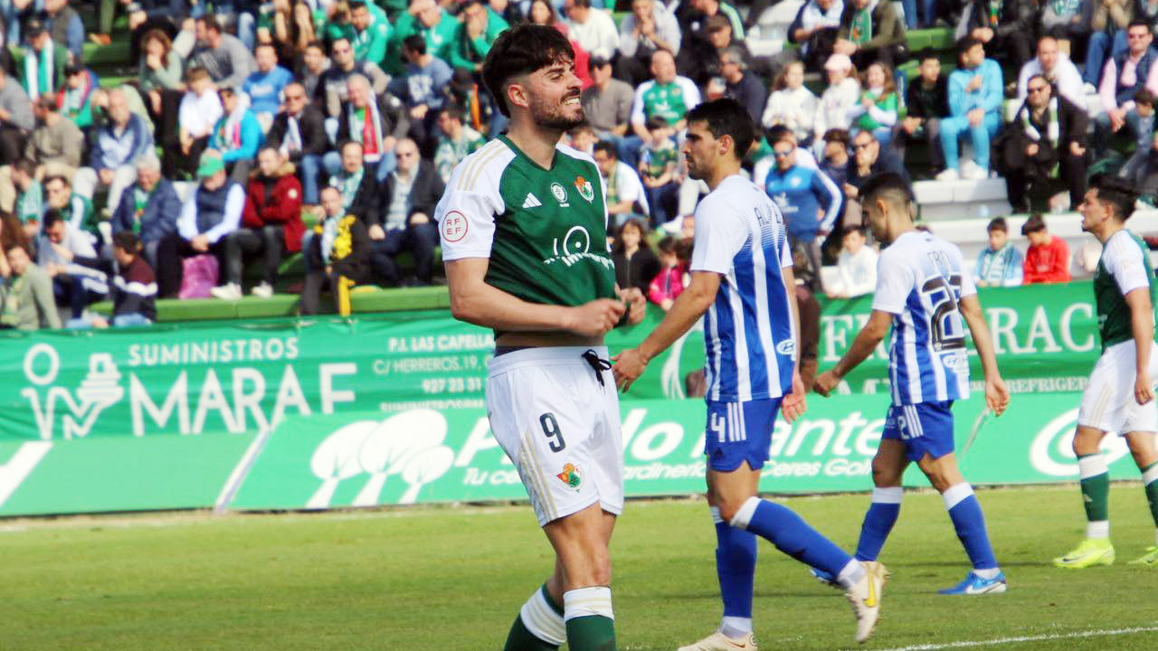 L’alzireny Pau Palacín aconseguix l’ascens a 1a RFEF amb el Cacereño
