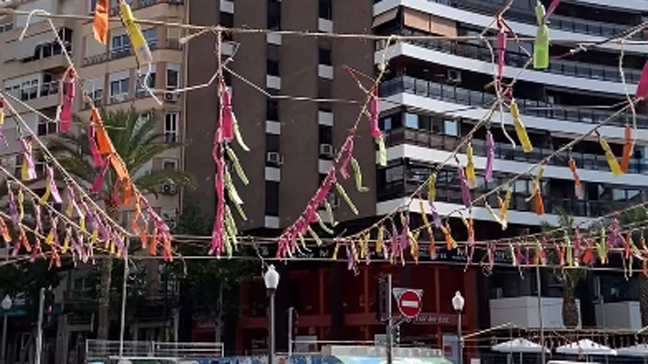 La pirotècnia alzirenya Crespo dispara la primera mascletà de les Fogueres d’Alacant 2025 després de 25 anys sense disparar en esta ciutat