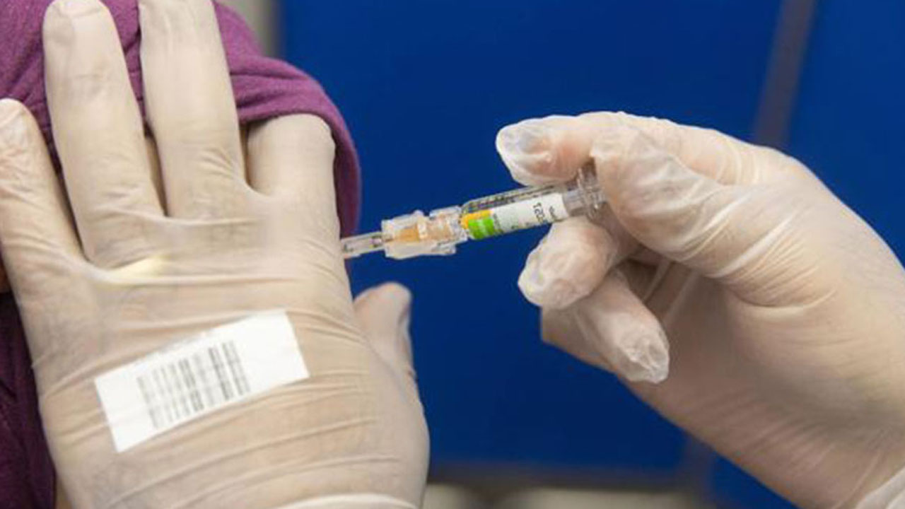 El Departament de Salut de la Ribera impulsa la vacunació del pneumococ per als majors de 75 anys