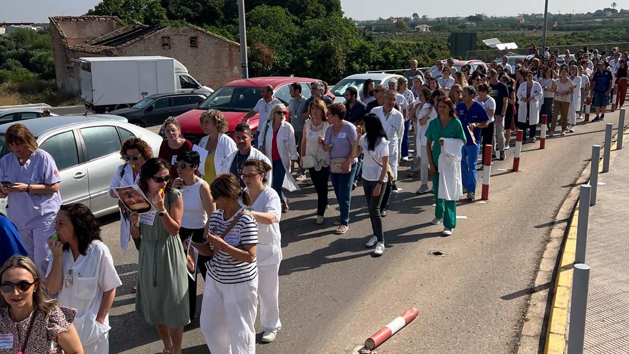 Vaga del personal subrogat al Departament de Salut de la Ribera: èxit segons els convocats, només un 23% d’adhesió segons Conselleria