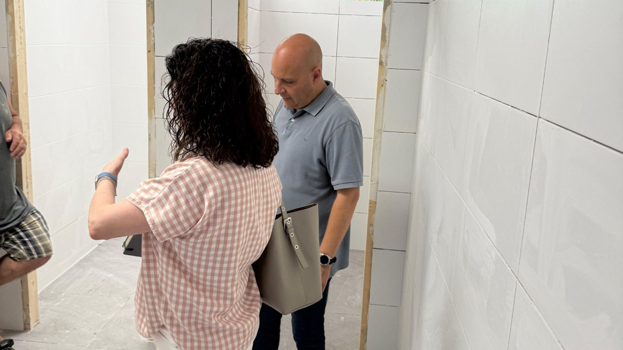 L’Ajuntament d’Alzira aprofita les vacances escolars per a posar a punt els col·legis: s’estan fent obres en cinc centres