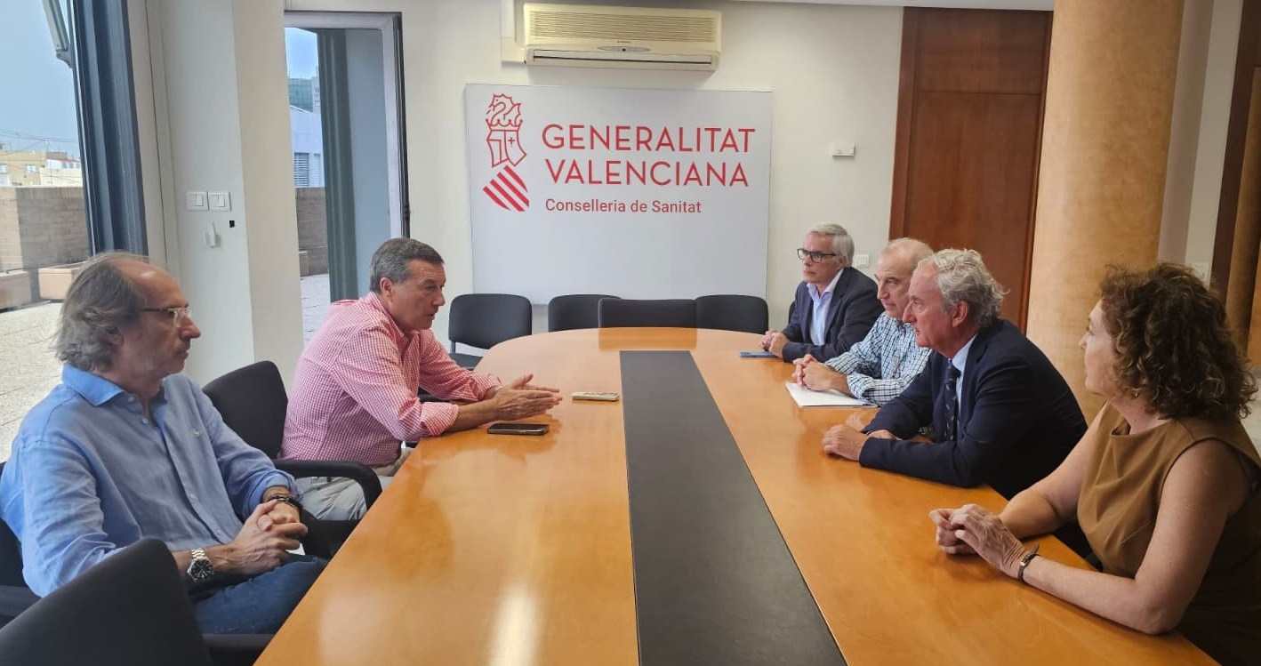 Sanitat implantarà un curs gratuït de competències digitals i IA per a formar els professionals