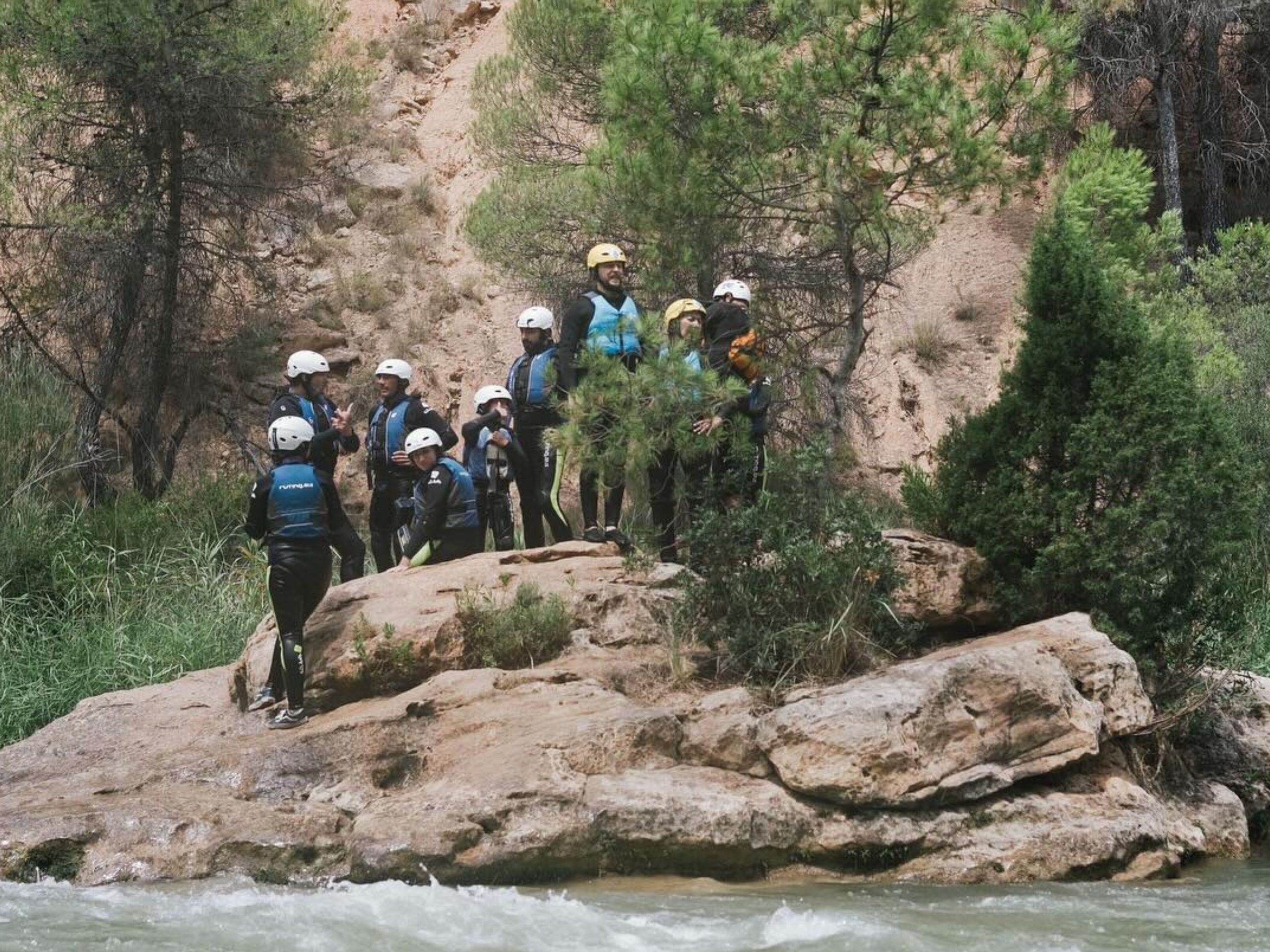 L’Ajuntament d’Alzira posa en marxa un pgorama d’atenció psicosocial a 15 adolescents d’entre 12 i 17 anys. El programa que durarà tres dies i treballarà en l’impacte emocional després de la Dana.