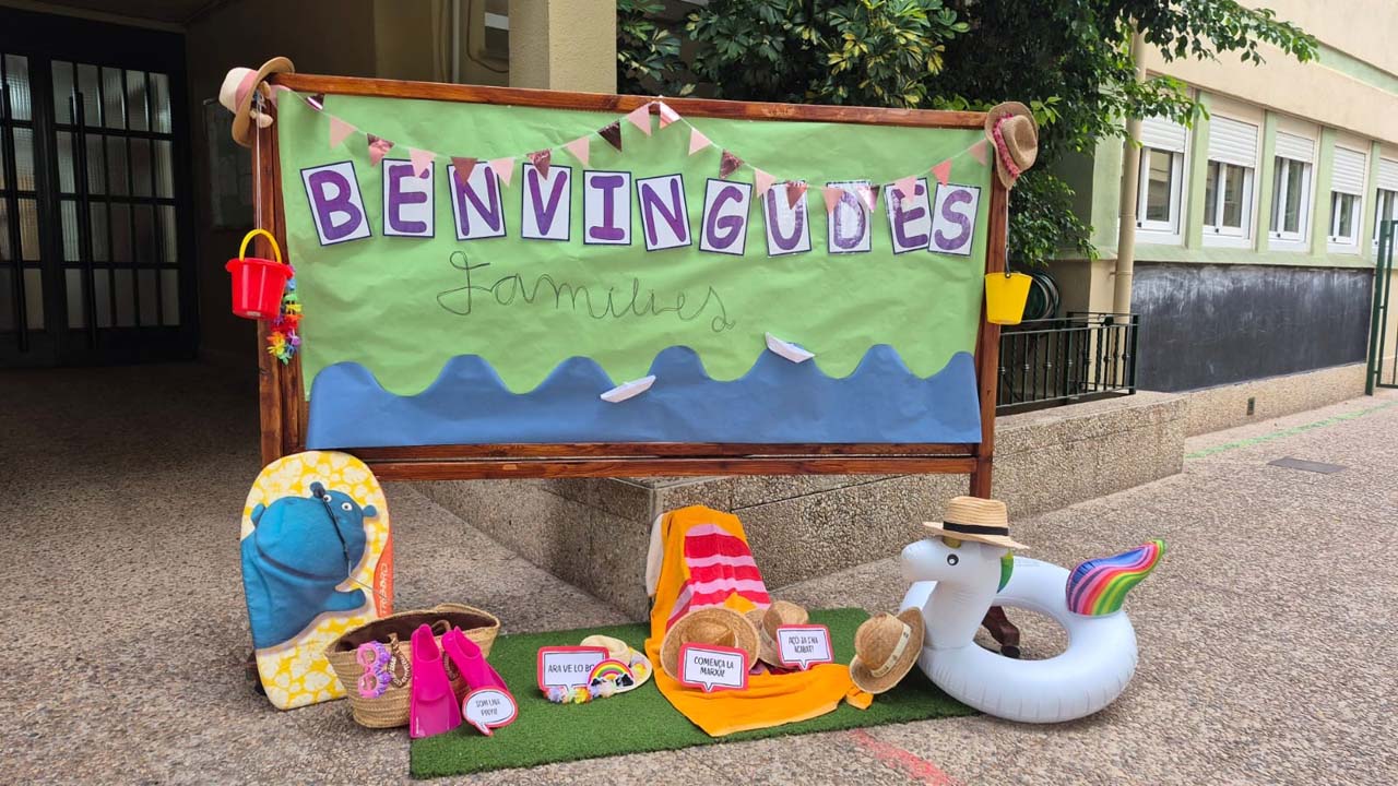 Les famílies demanen més personal per a atendre l’excés d’alumnat en les escoles i instituts d’Alzira