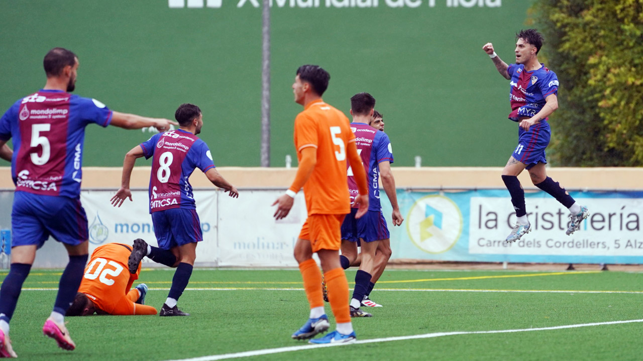L’afició de la UD torna a somriure: 3-1 a l’Atzeneta