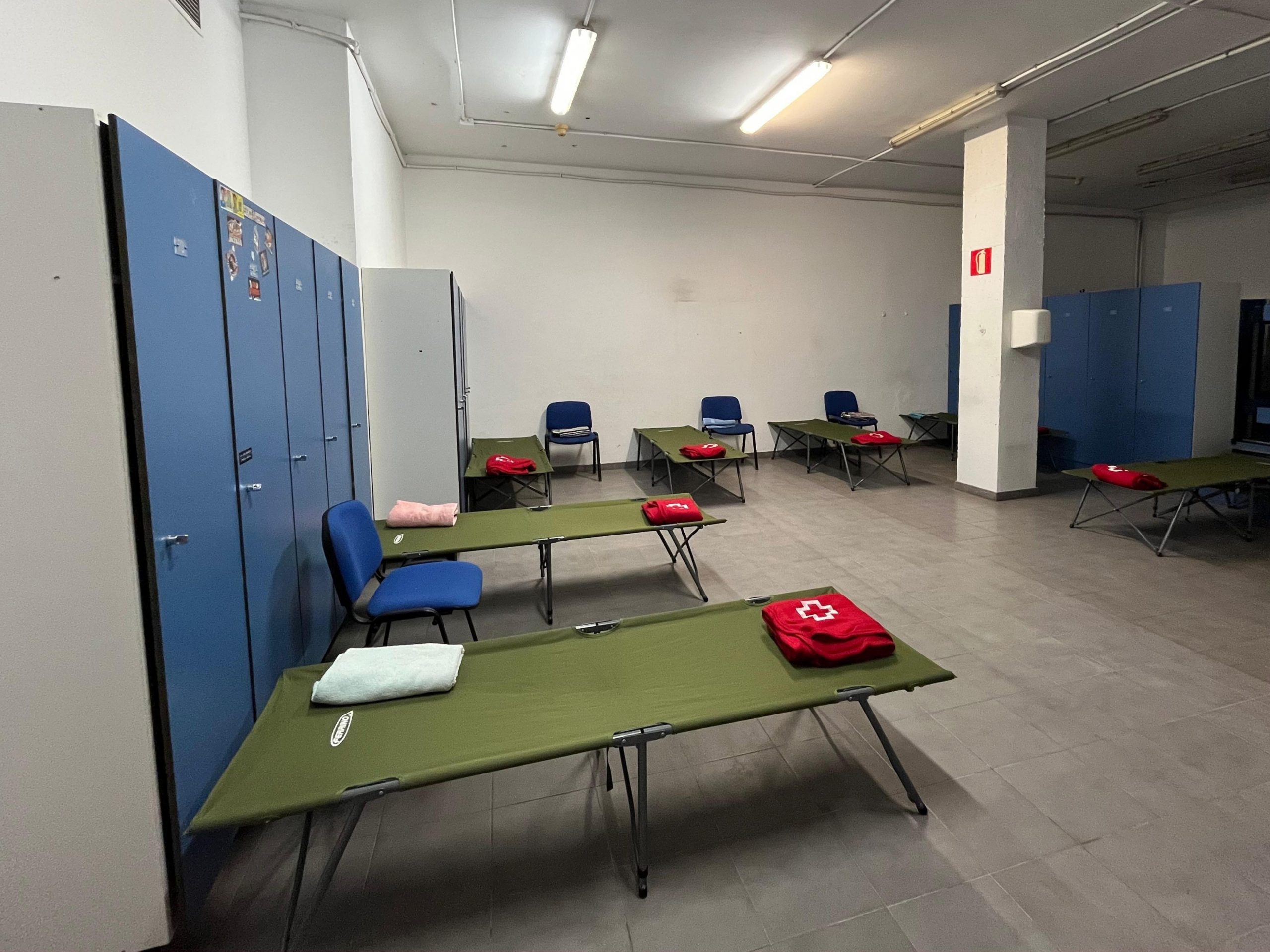 7 persones utilitzen el refugi climàtic municipal amb col·laboració de la Creu Roja en l’última alerta roja
