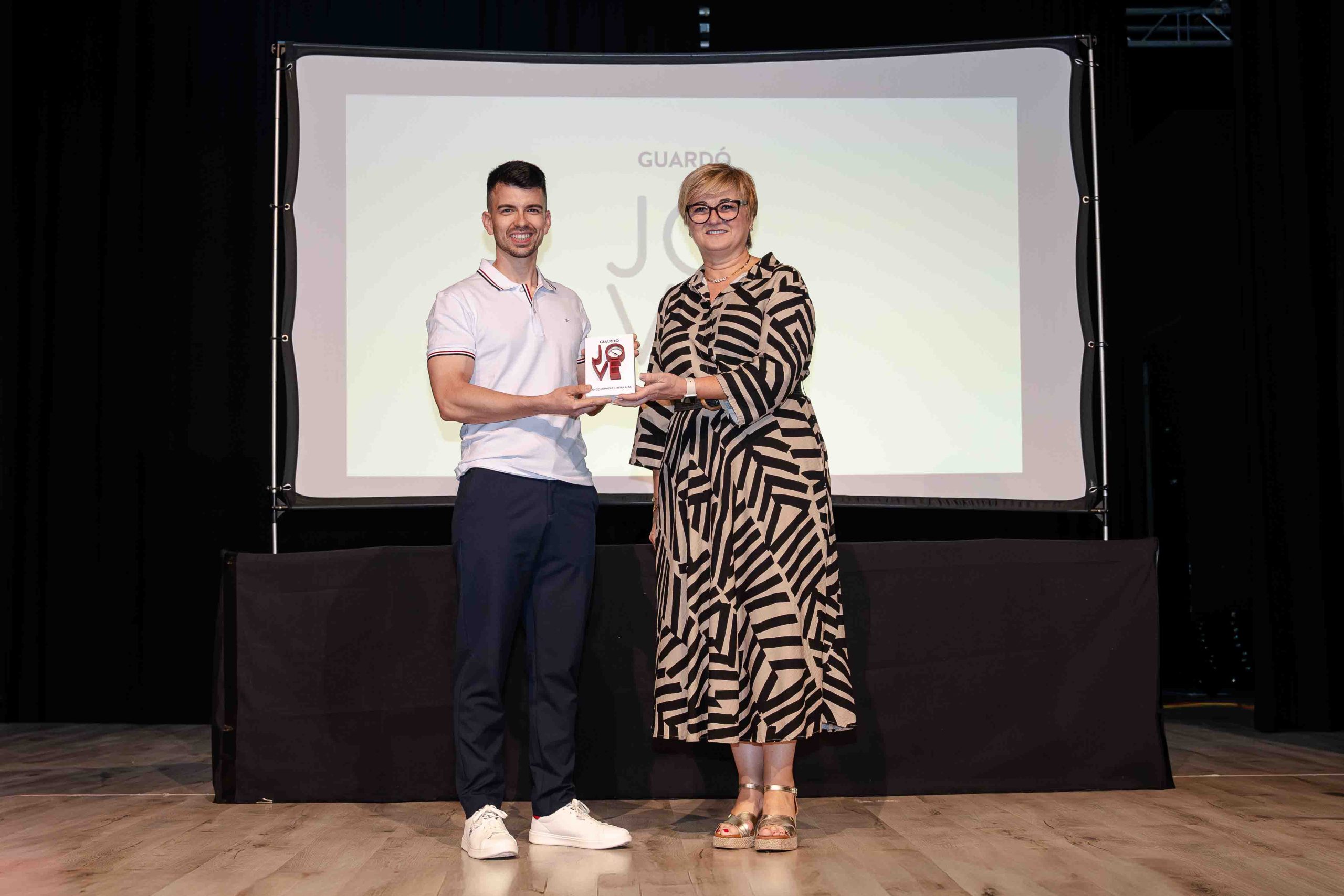 La Mancomunitat de la Ribera Alta atorga el Guardó Jove a Aaron Medina i reconeix al voluntariat juvenil que va ajudar durant la dana