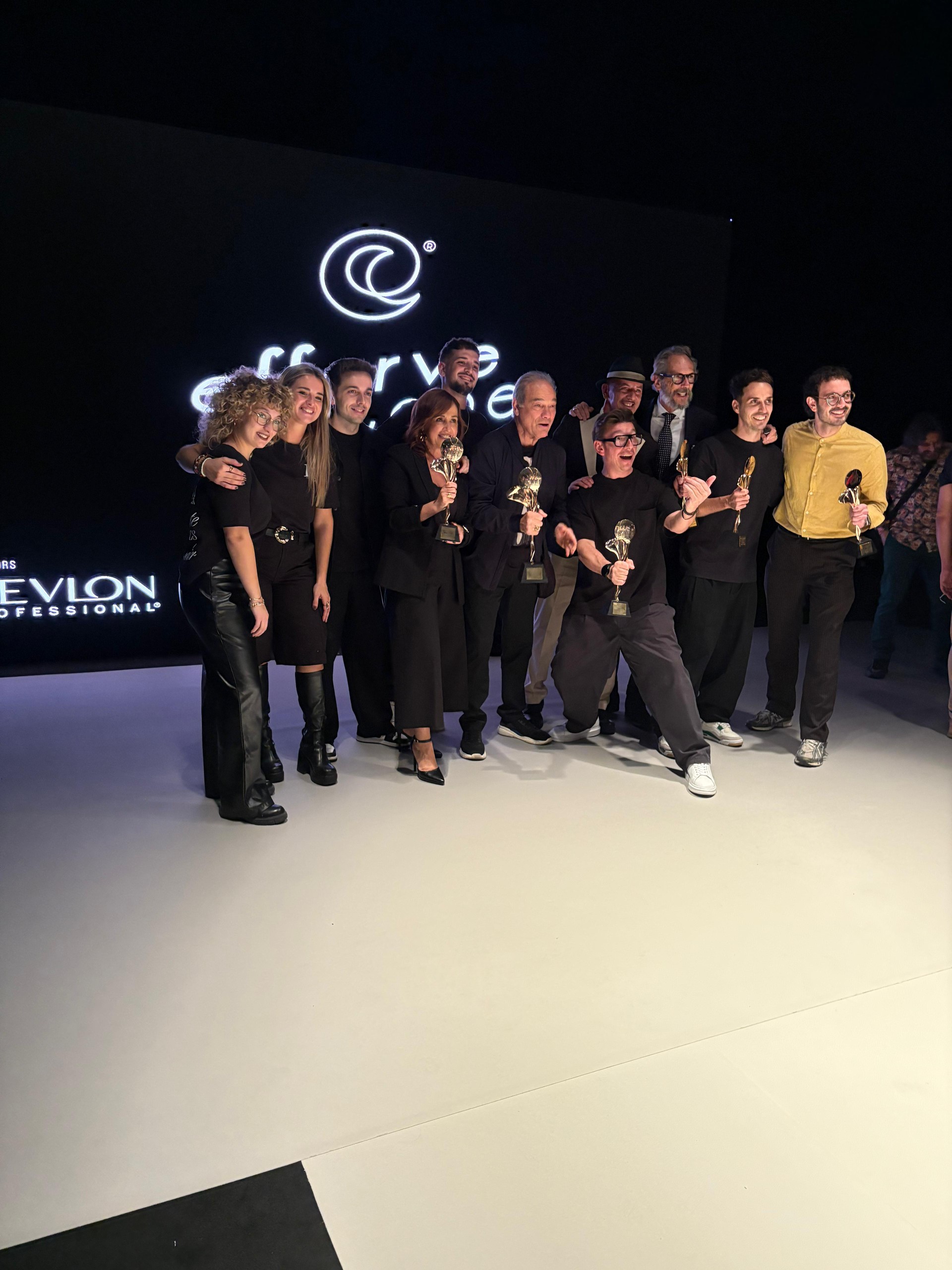 L’equip de la perruqueria Carlos Valiente aconseguix dos nous premis a millor vídeo y millor col·lecció masculina