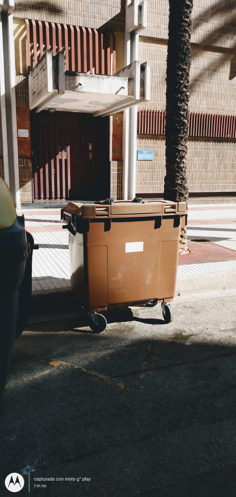 L’Ajuntament continua amb les xarrades informatives sobre el contenidor marró alhora que comença a instal·lar alguns d’ells