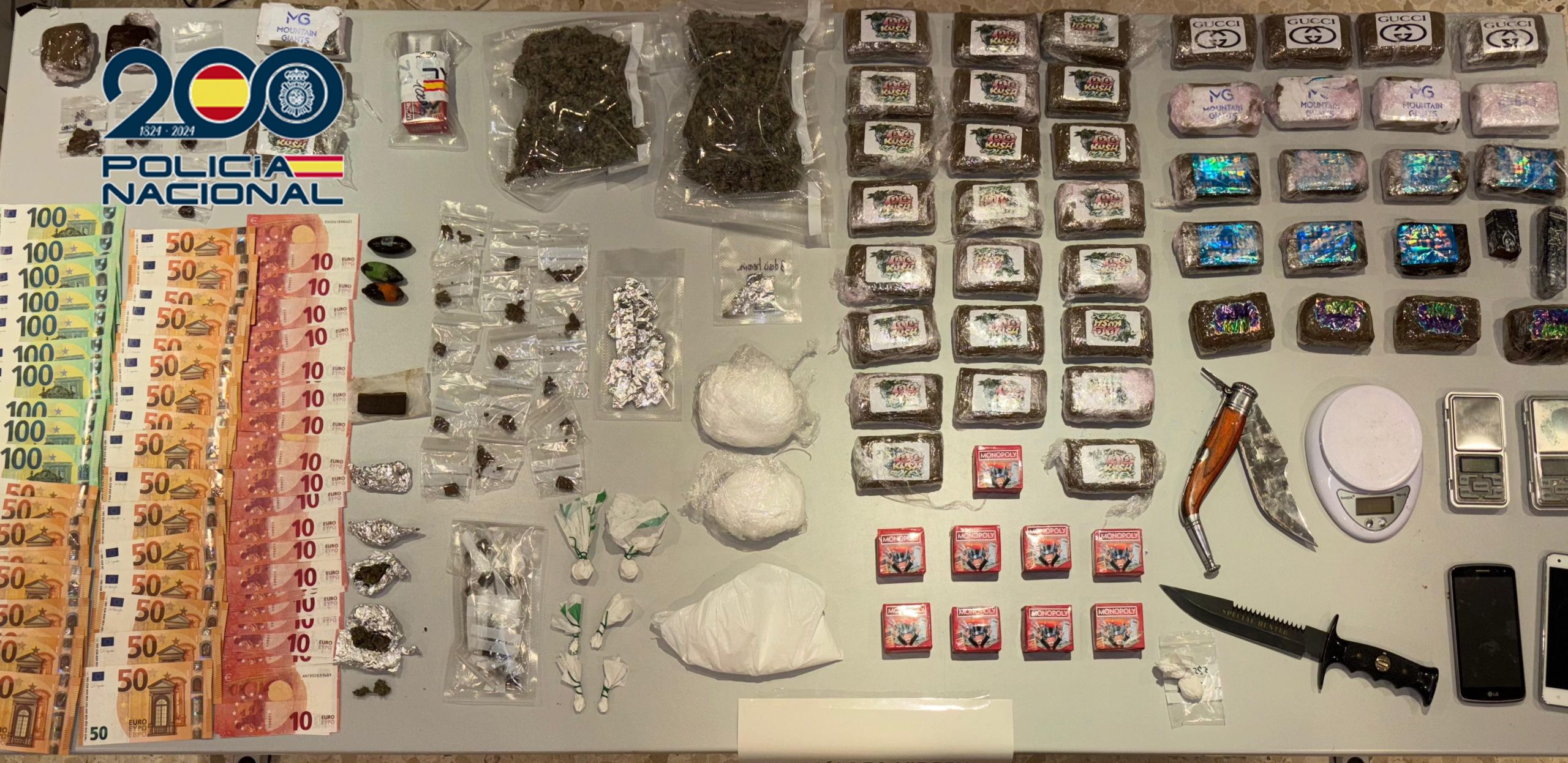 La Policia Nacional deté a set persones per tràfic de drogues en una operació conjunta a Alzira i Mijas