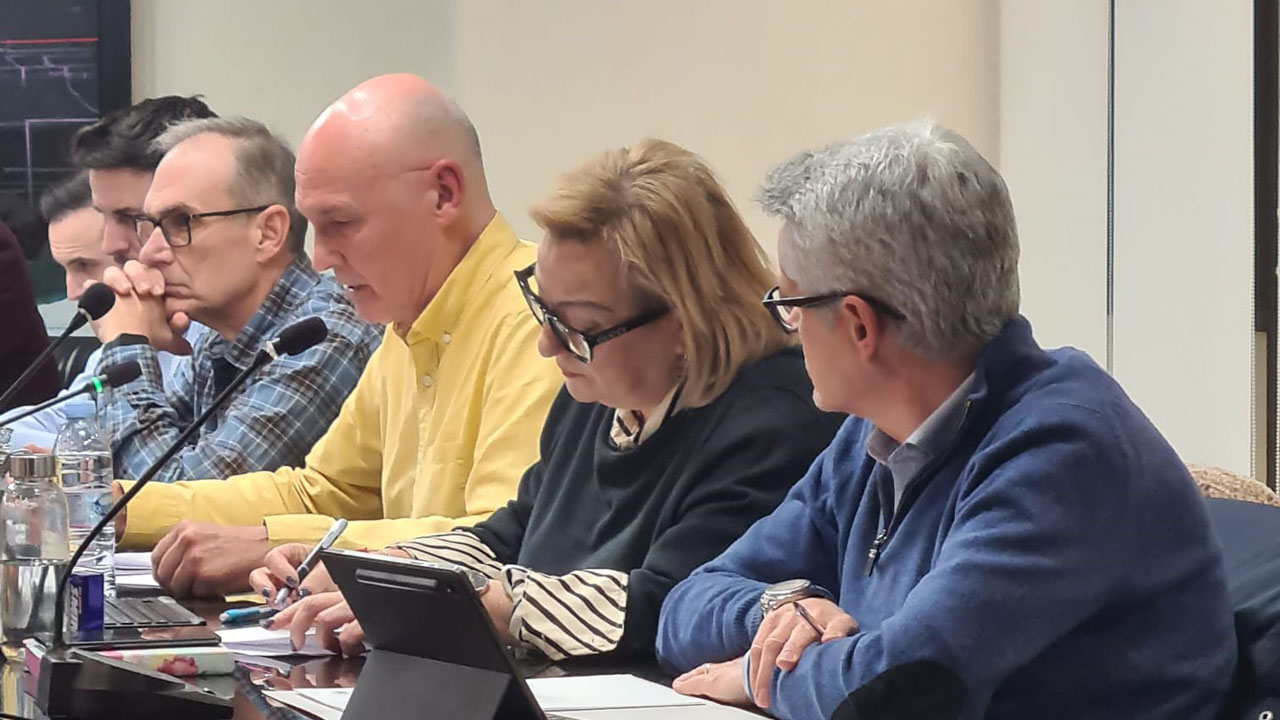 Els partits de l’oposició rebutgen estar en el Consell d’administració de la nova empresa de gestió municipal en vore’s infrarepresentats