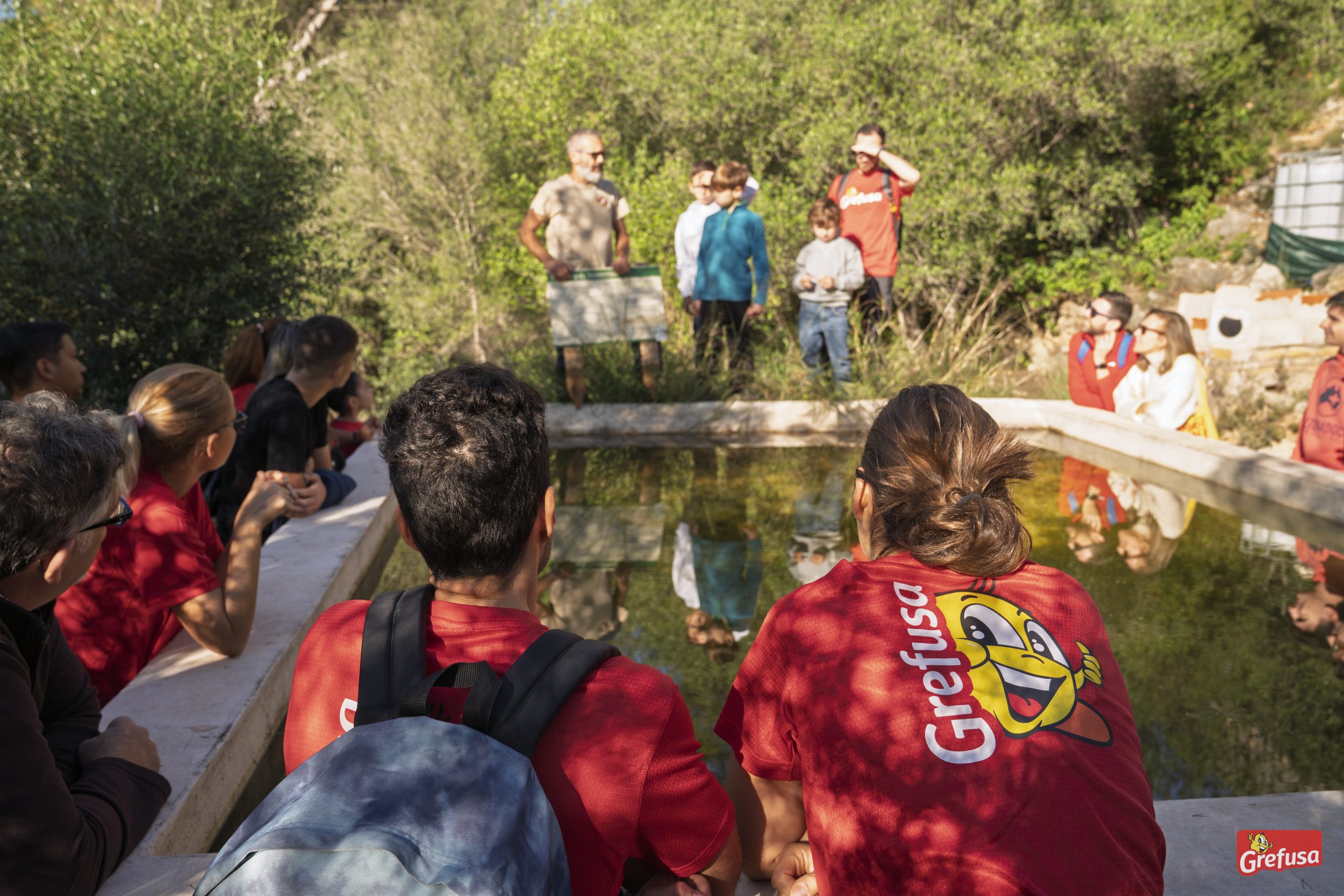 Grefusa impulsa una iniciativa perquè part del seu personal i les seues famílies participen en activitats de conservació al voltant del paratge de la Casella