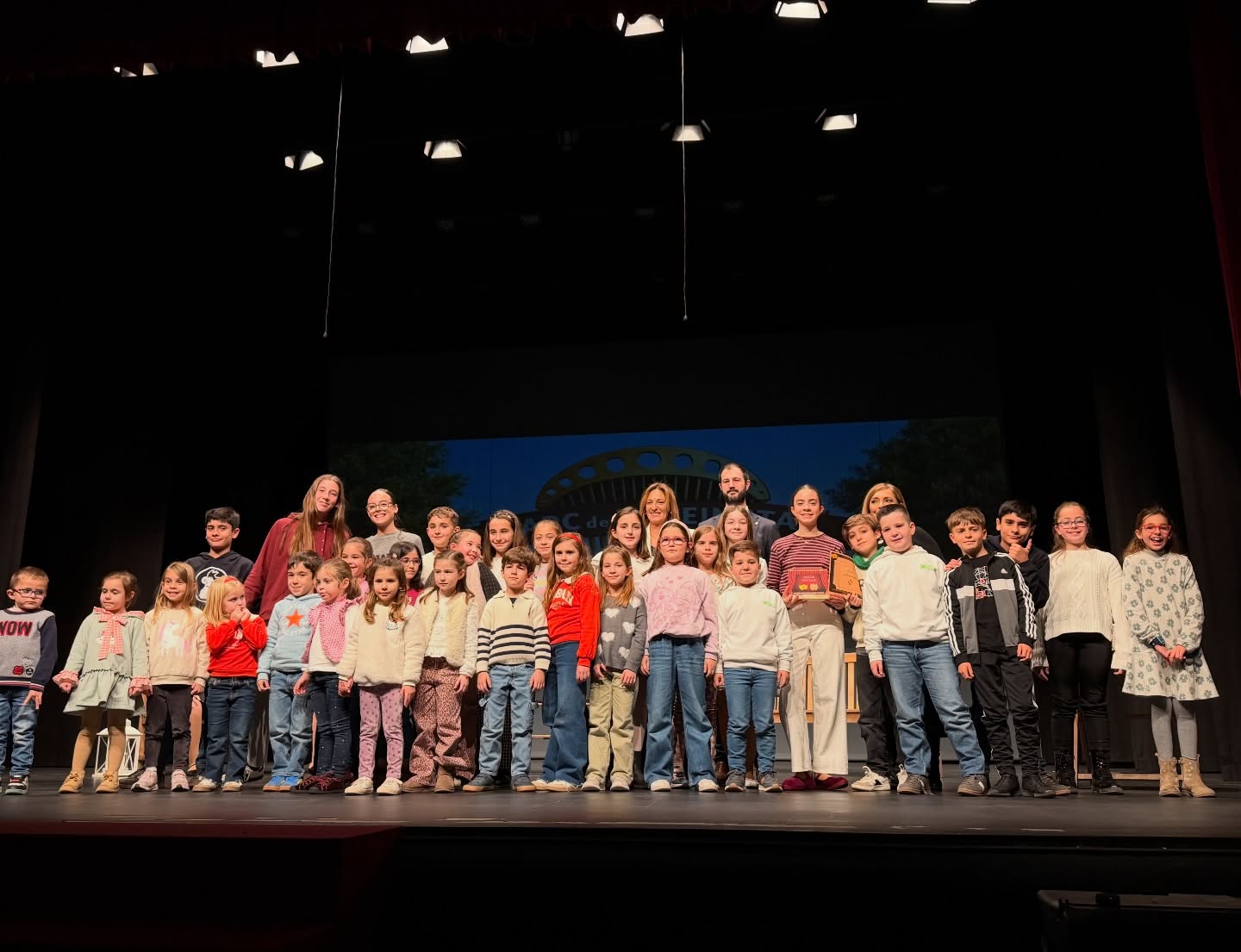 La falla Camí Nou, triomfadora del Concurs de teatre infantil en valencià de les falles d’Alzira