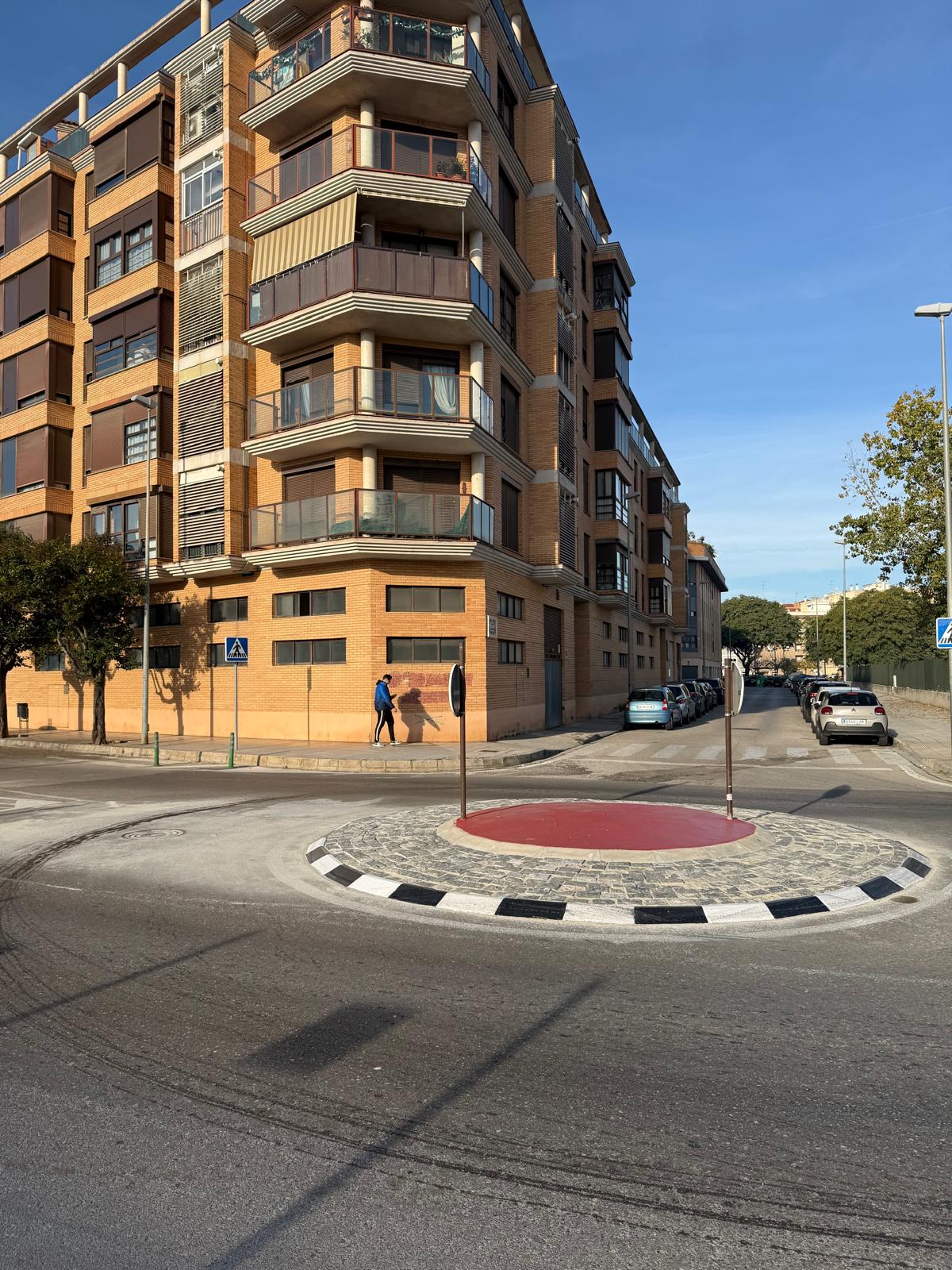 L’Ajuntament d’Alzira inicia les obres acaba amb la provisionalitat de les redones de l’avinguda del Parc i l’avinguda Josefina Piera