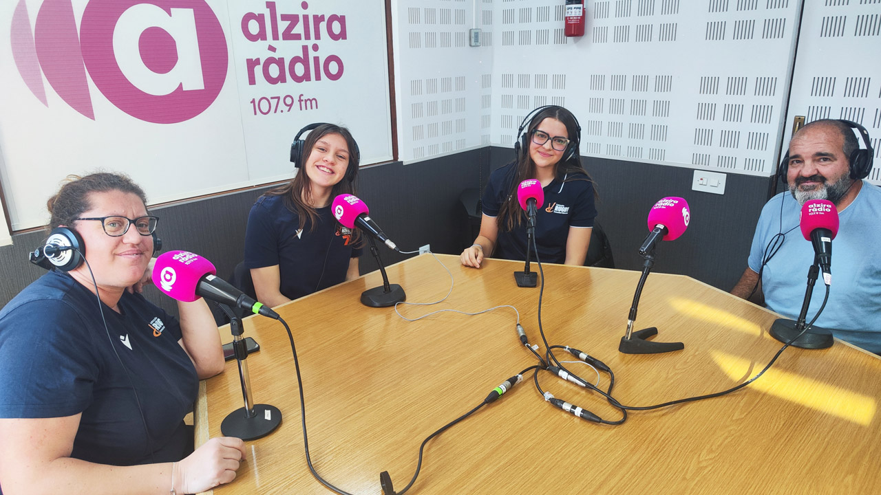 Mía López i Ayelén Distante, de nou campiones d’Espanya de rugbi XV amb la selecció valenciana