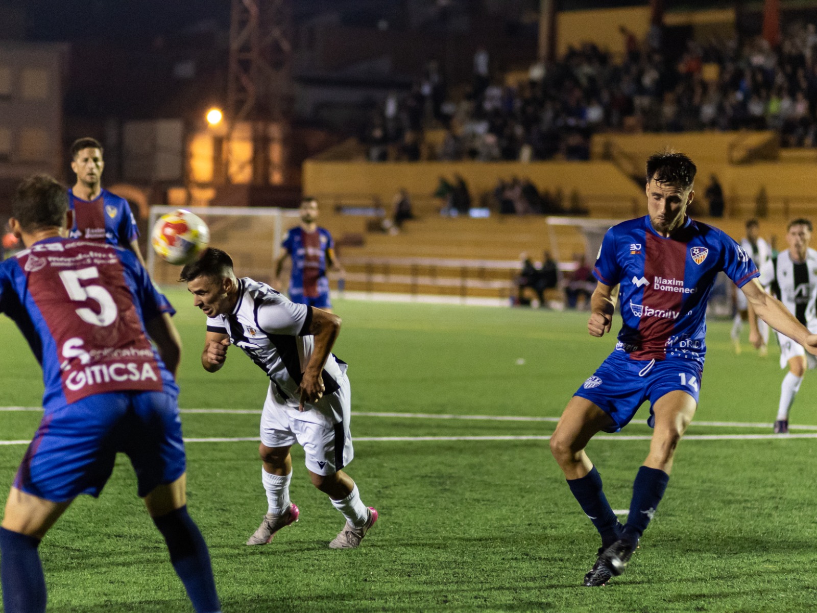 La UD Alzira visita diumenge el líder, la UD Castellonense (11.45 h.)