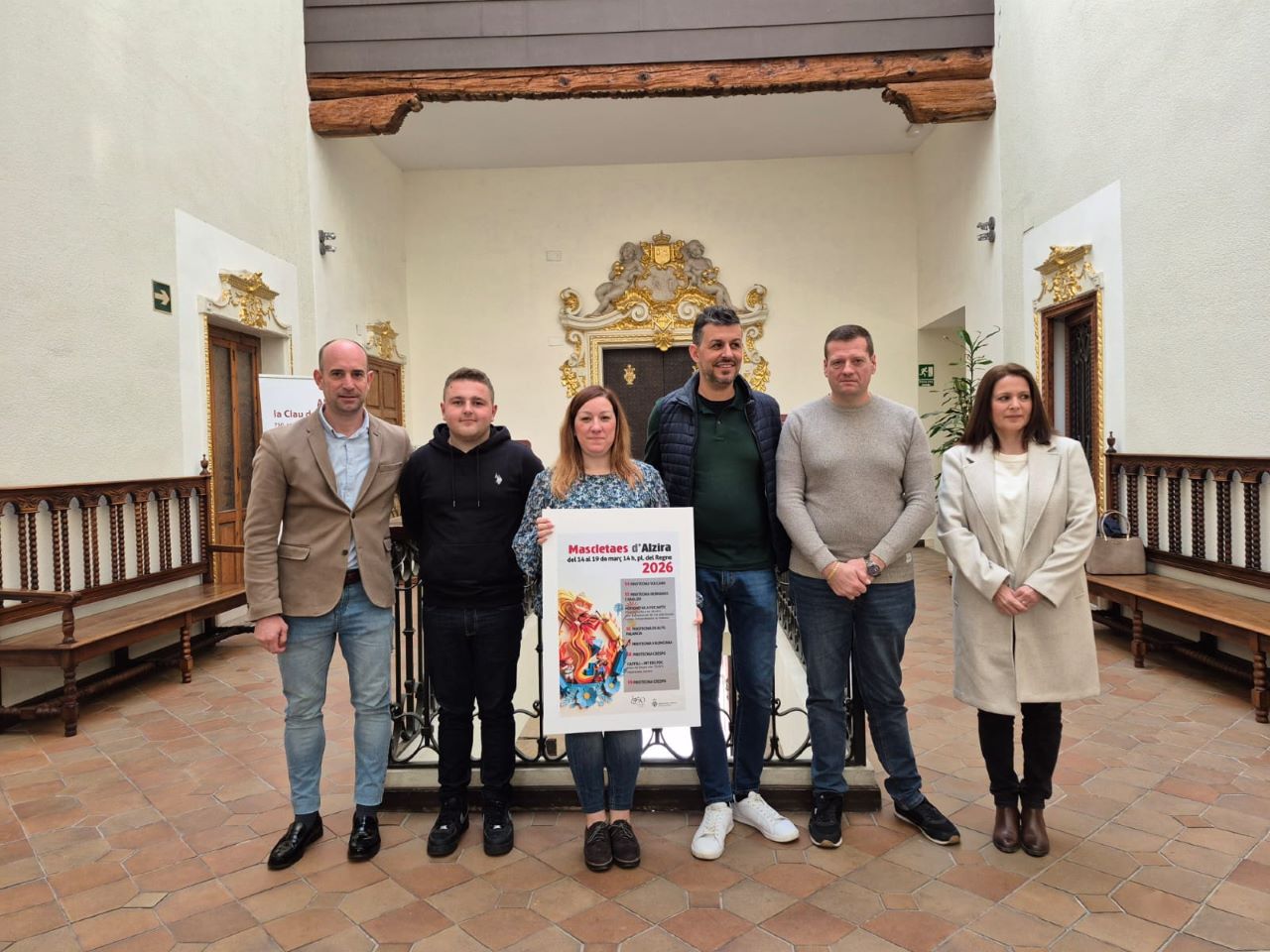 Alzira tindrà enguany sis mascletades com és habitual, del 14 al 19. Enguany hi ha dos novetats, les mascletades les pagarà totes l’Ajuntament perquè no hi ha espònsors i la del dia 19 de març serà especial perquè per primera vegada se superaran els 50 quilos de pólvora.