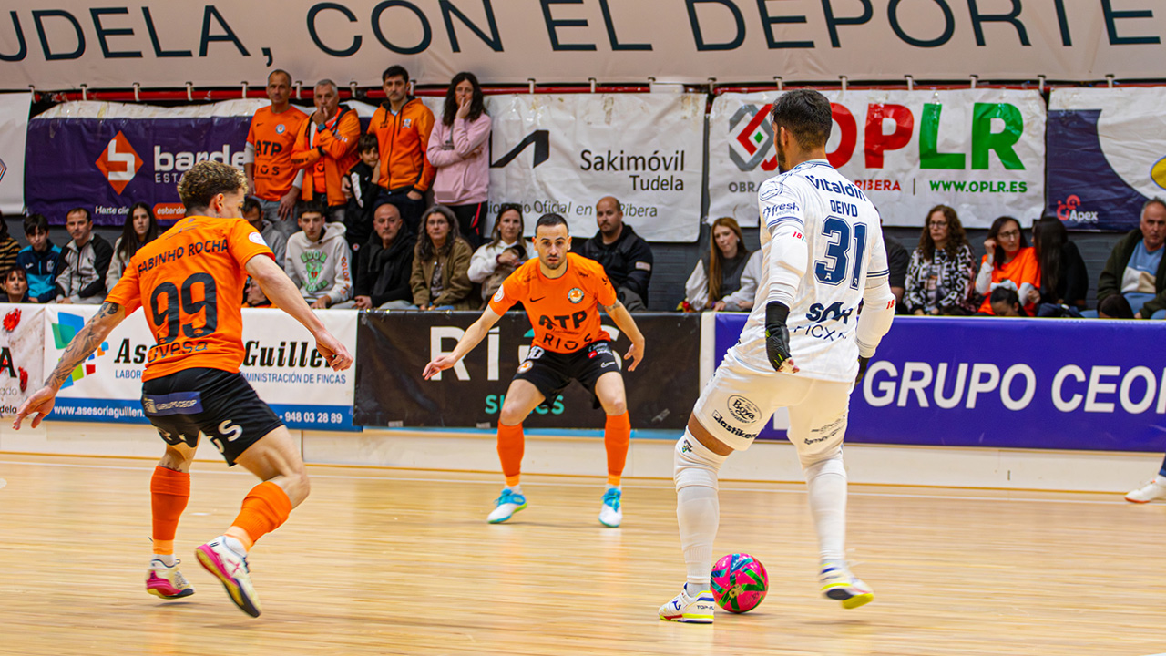 El Family Cash Alzira FS cau davant del cuer, Ribera Navarra, 5-3