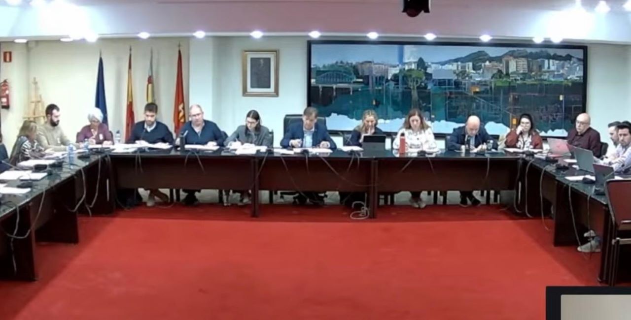 Es va aprovar per unanimitat la moció que defensa els llibrets de falla davant la nova regulació de la Generalitat Valenciana.