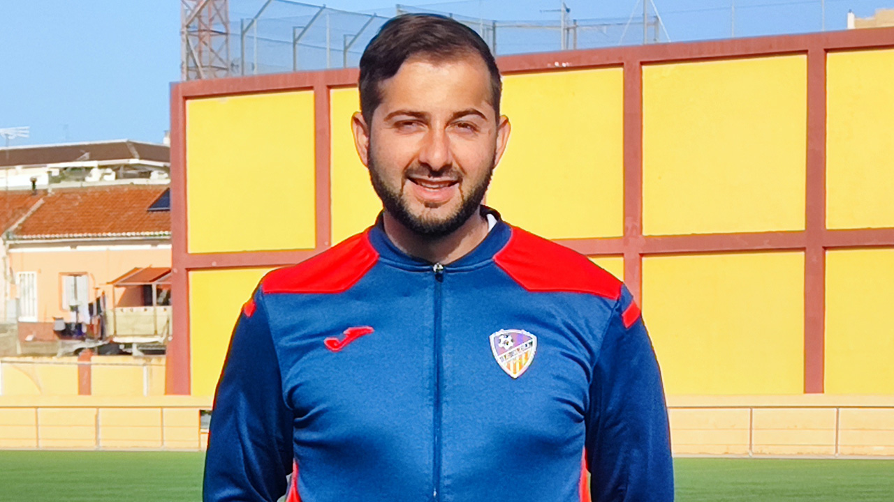 Entrevista al nou entrenador de la UD Alzira, Pascu Domingo