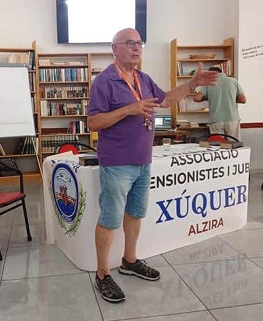 L’associació de jubilats Xúquer La Parrilla denuncia pressions per cedir el seu local durant les Falles