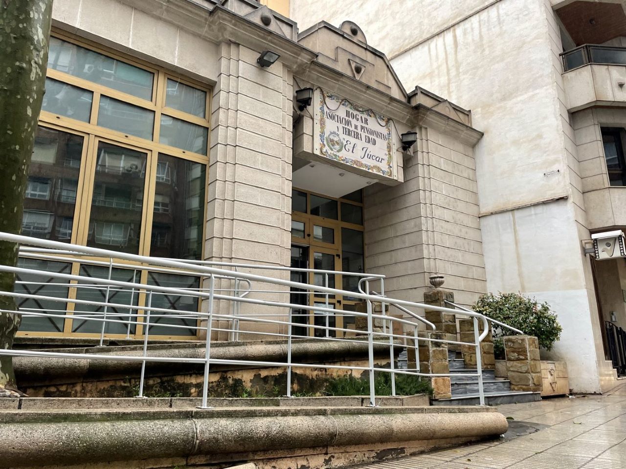 L’associació de jubilats Xúquer La Parrilla denuncia pressions per cedir el seu local durant les Falles