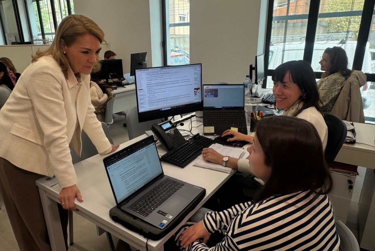 Labora impulsa ajudes a ajuntaments per contractar dones desocupades majors de 45 anys.