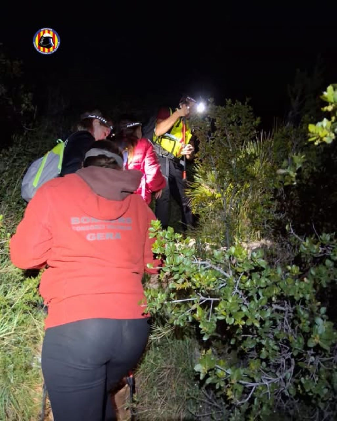 Els bombers rescaten de nit una mare i les seues dos filles perdudes durant una ruta per la zona de la Murta a Alzira