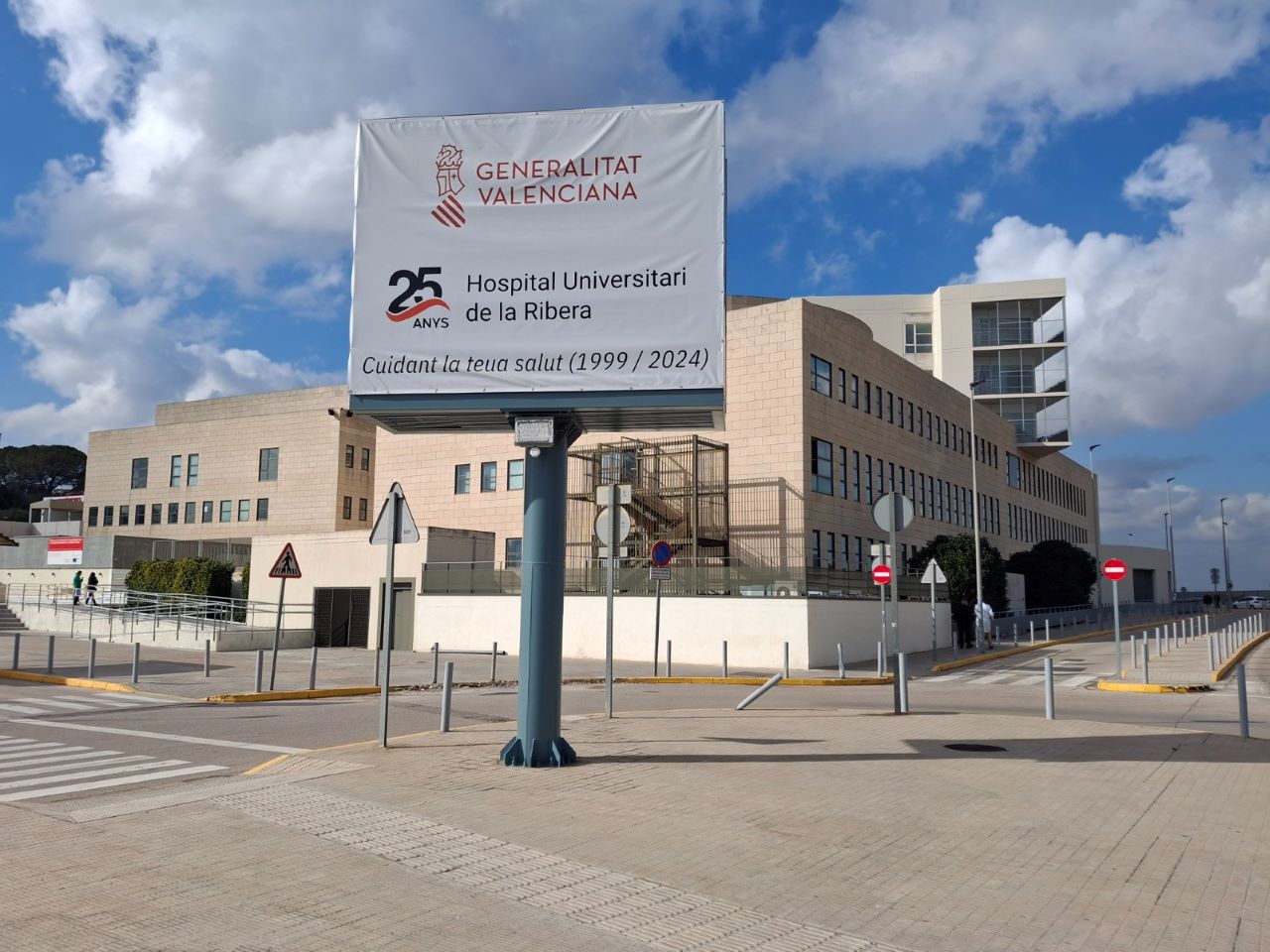 El Departament de Salut de la Ribera assegura la vigilància mèdica del personal tot i la manca de metge especialista.