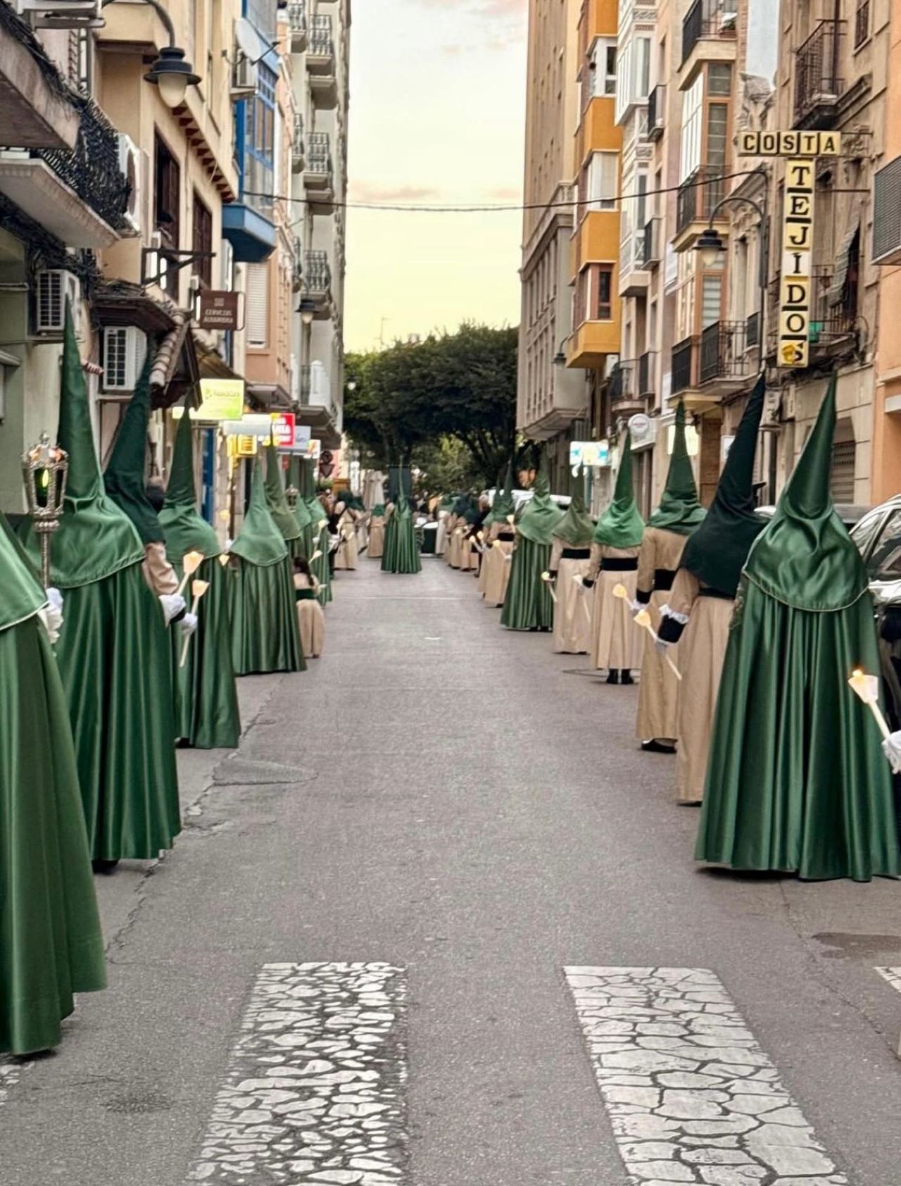 La Confraria de l’Oració de Jesús en l’Hort d’Alzira aconseguix la segona posició en el Concurs Nacional de Tambors i Bombos a Híjar.
