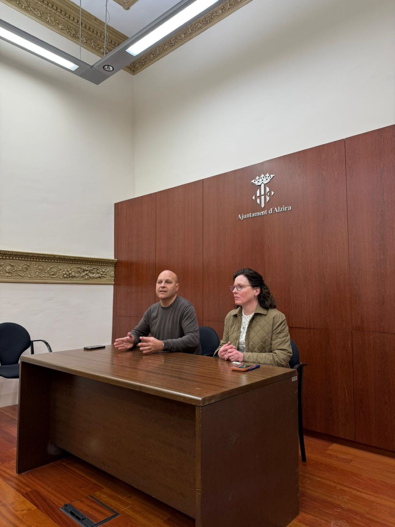 L’Ajuntament presenta als veïns el projecte de renovació del carrer Sant Jaume, que es transformarà en plataforma única amb prioritat per al vianant.