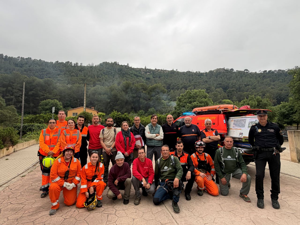 L’Ajuntament d’Alzira va dur a terme ahir un simulacre d’incendi forestal amb evacuació per millorar la resposta davant emergències i el risc d’incendis