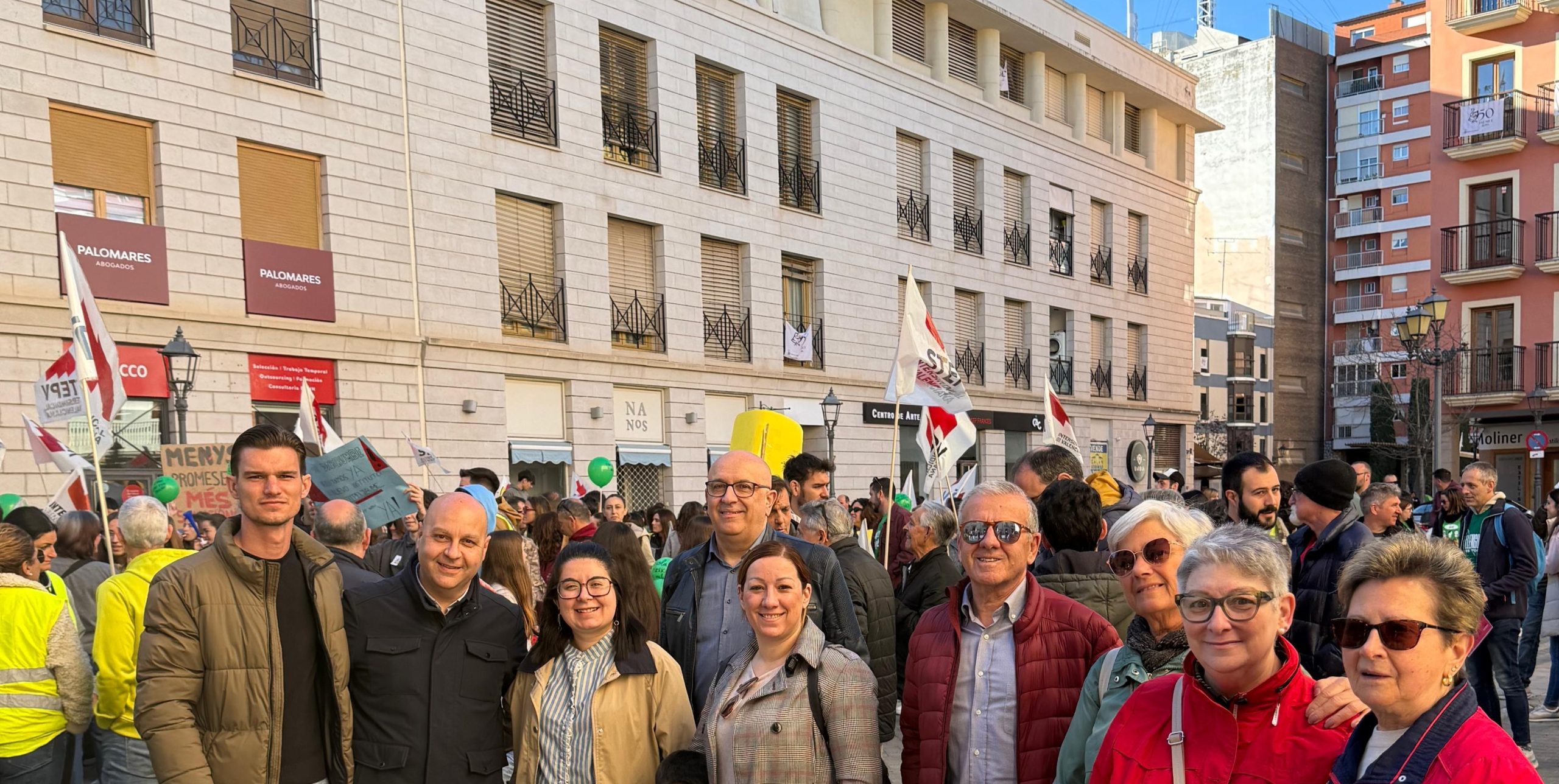 El PSOE d’Alzira mostra suport al professorat i denuncia el deteriorament de l’educació pública davant la vaga convocada