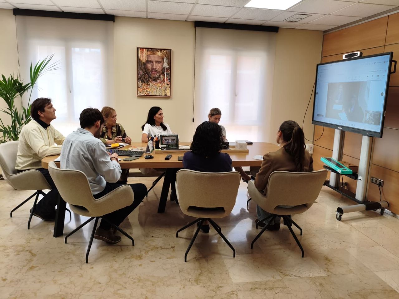 L’Ajuntament d’Alzira avança en la col·laboració amb l’empresa Casa 47 per impulsar nous projectes d’habitatge assequible al municipi