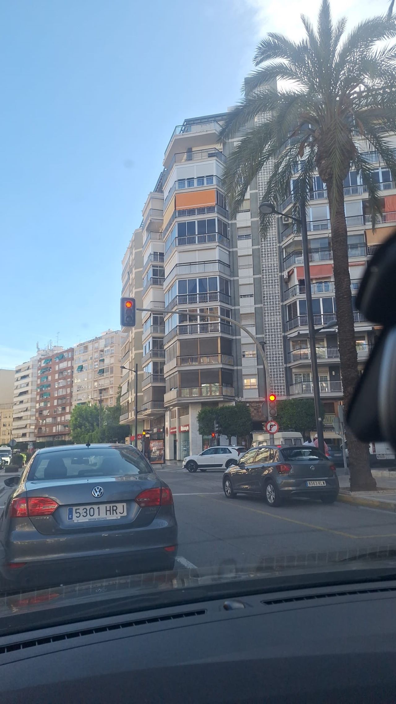 Els semàfors de la plaça del Regne tornen a estar operatius després de tres setmanes de reparació
