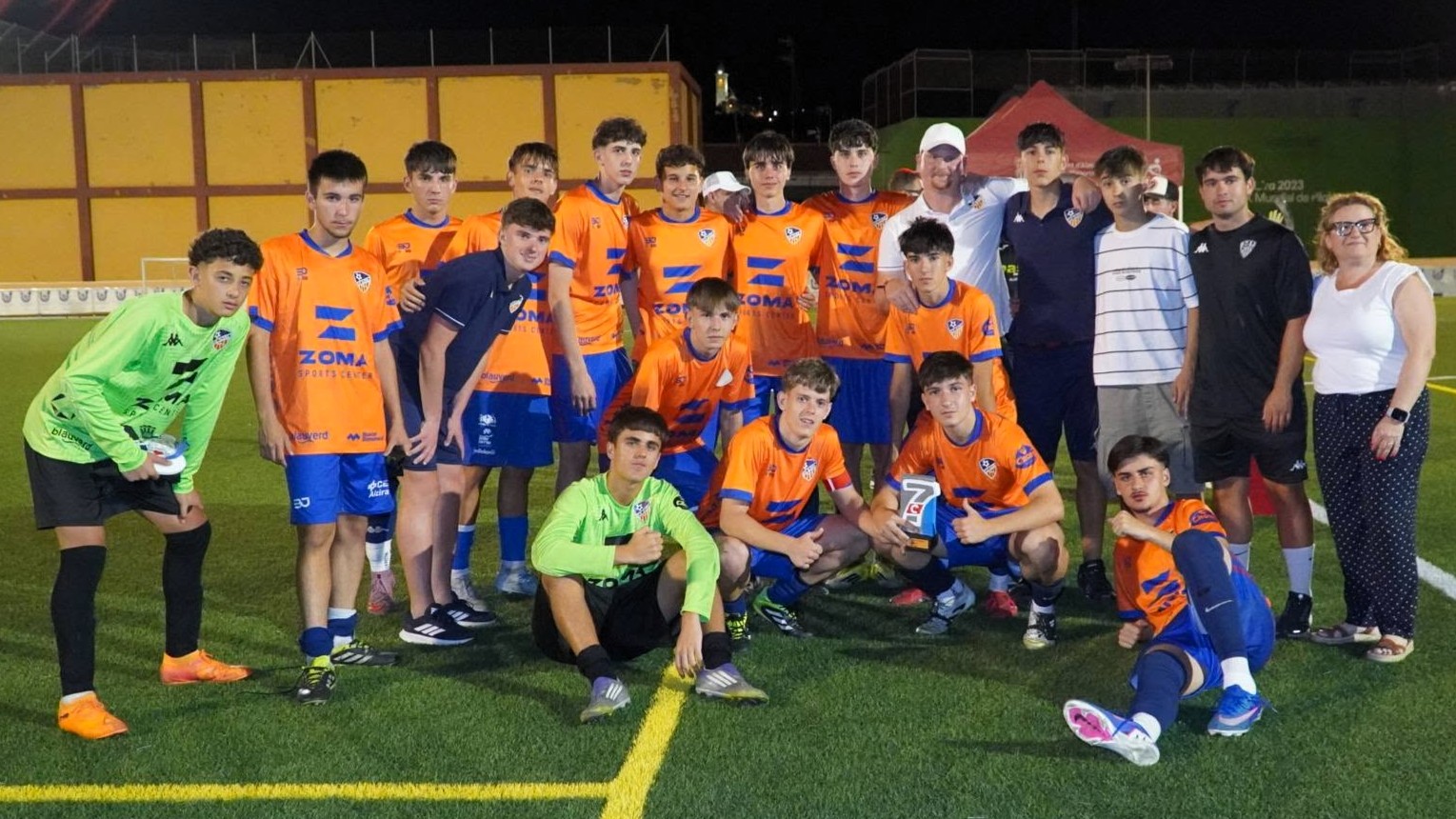 La UD Alzira, subcampiona del VIII Memorial Nacho Barberà