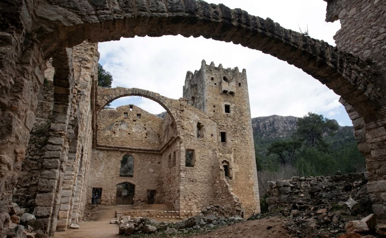 L’associació Amics de la Murta impulsa una mobilització per evitar la pèrdua d’una subvenció d’1,6 milions d’euros destinada a la restauració del monestir