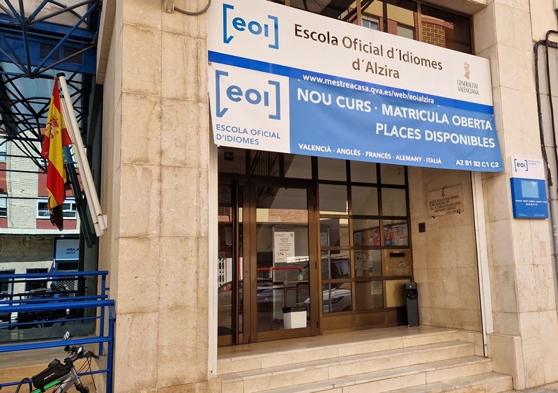 El professorat de l’Escola Oficial d’Idiomes d’Alzira suspén les proves orals de valencià en protesta per la situació de l’educació pública