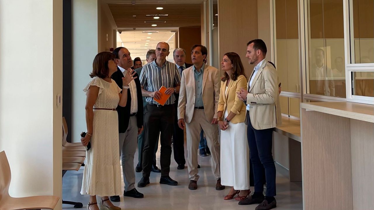Hui el president de la Generalitat ha visitat el nou Palau de Justícia d’Alzira, que entrarà en funcionament el 9 de juliol
