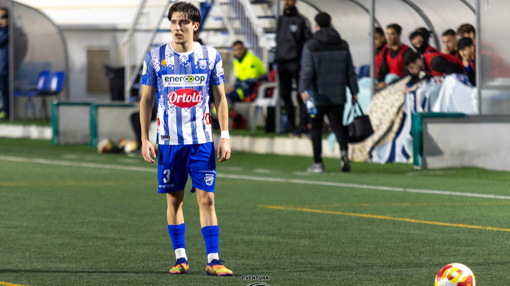 La incorpora un carriler esquerre, Llorenç Casas