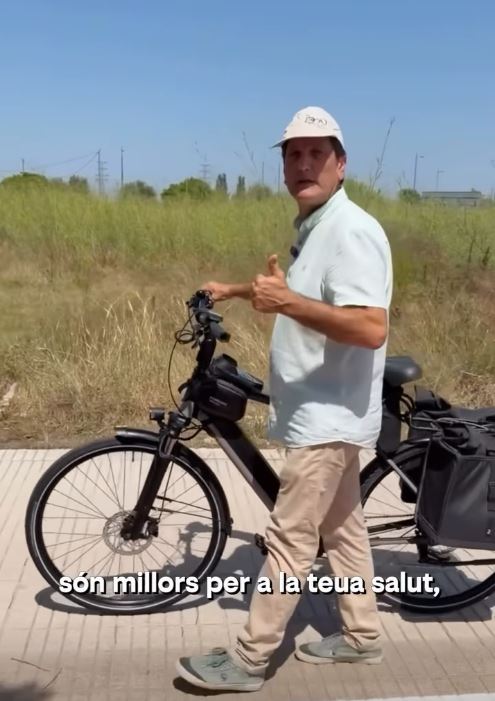 Alfons Domínguez defensa els carrils bici com una alternativa de mobilitat per a treballadors i estudiants que no poden assumir el cost d’un cotxe