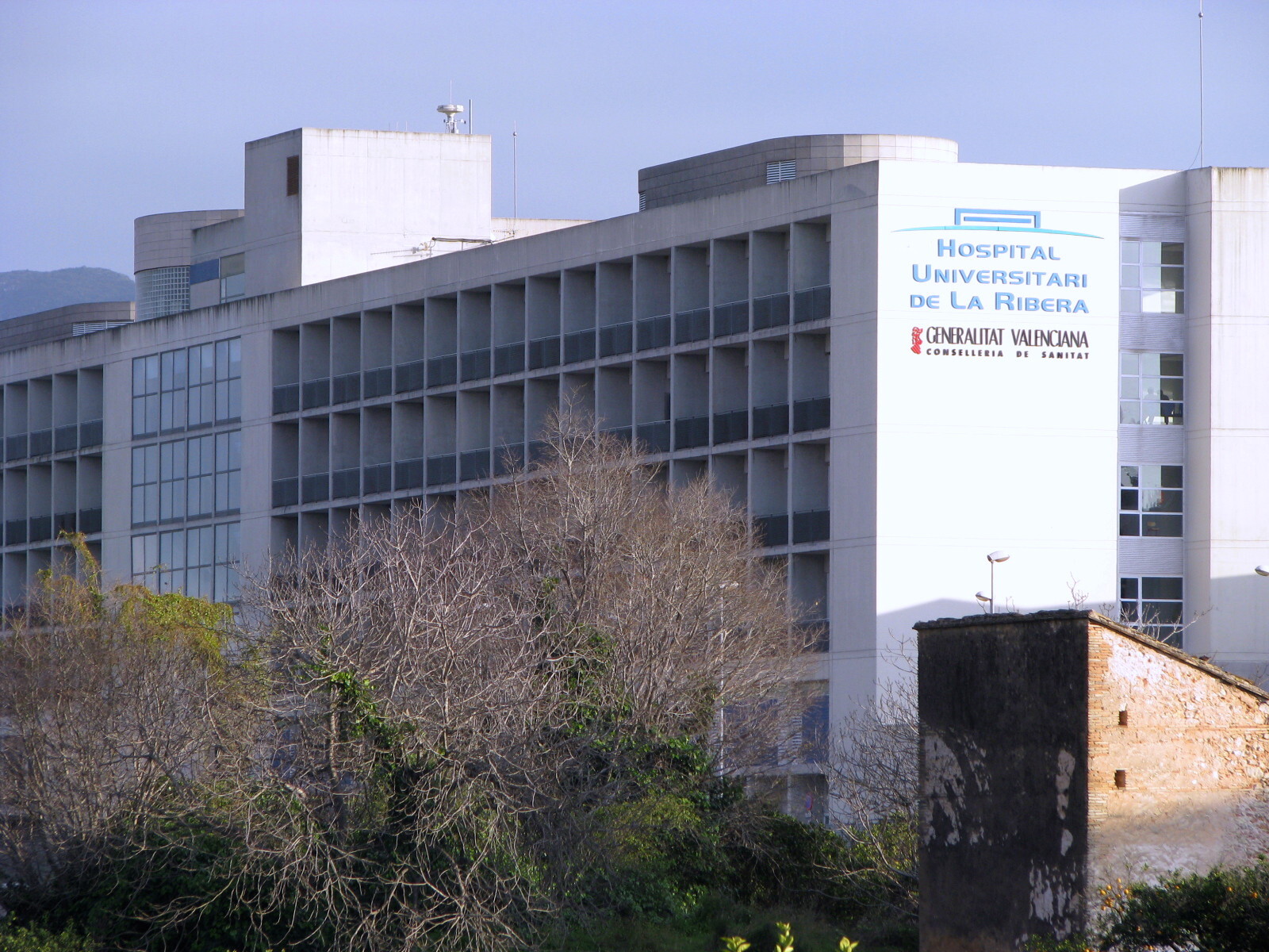 El Departament de Salut de La Ribera respon a les crítiques de la Plataforma per la Salut Pública sobre les urgències i assegura que la situació ha estat controlada