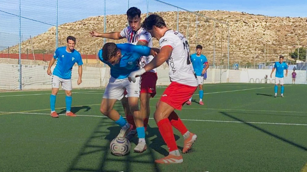La UD punxa a Alacant i perd el colideratge (1-1)