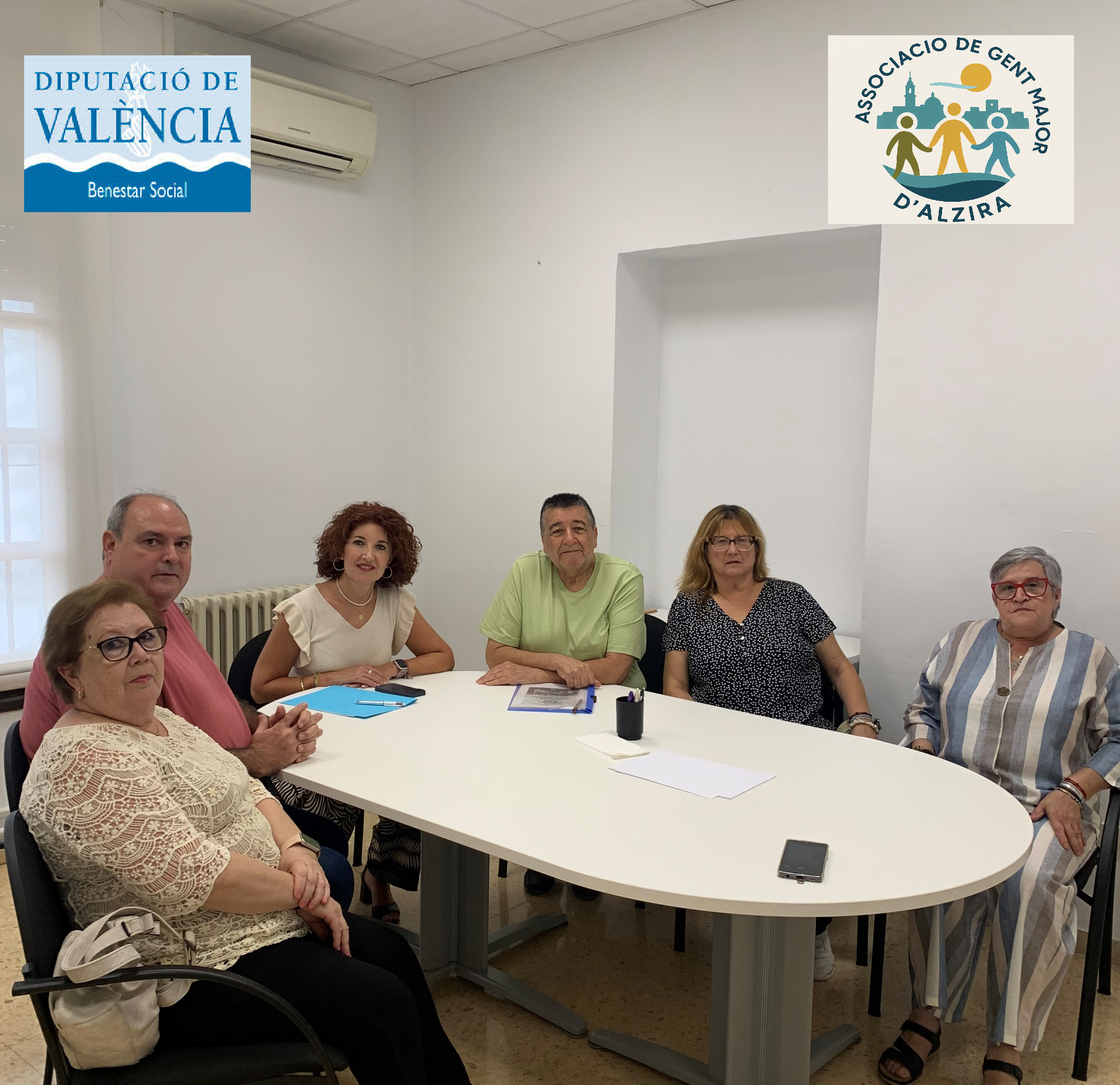 L’Associació de la Gent Major d’Alzira presenta a la Diputació la Targeta de Descompte i reivindica un Centre de Respir