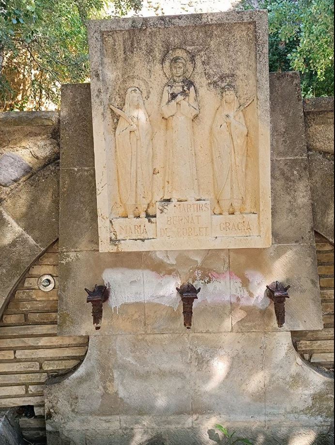 La tradició de peregrinar a Poblet cada 2 de setembre es manté viva a Alzira més de trenta anys després del seu inici